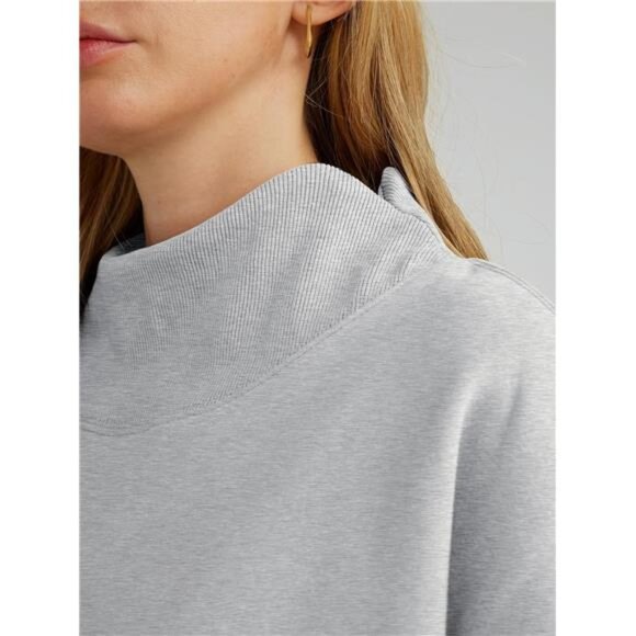 Women's Oversized Turtleneck Sweatshirt – Long Sleeve Pullover Hoodie for Fall - Picture 4 of 7